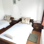 Family - 10 Km From Veliko Tarnovo 게스트하우스 *