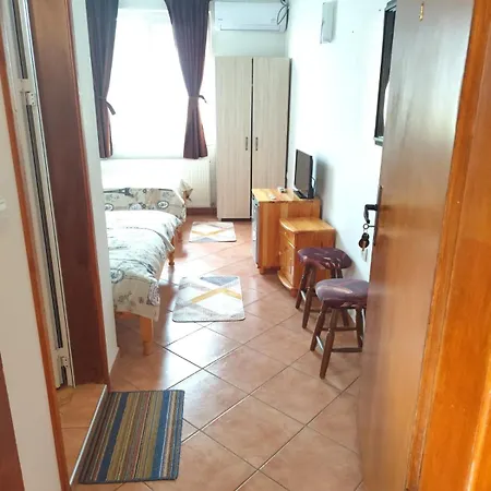 Family - 10 Km From Veliko Tarnovo Guest house *