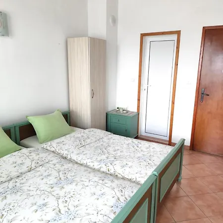 Family - 10 Km From Veliko Tarnovo *