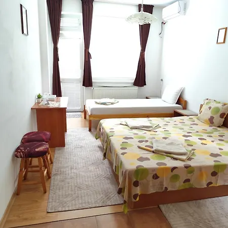 Family - 10 Km From Veliko Tarnovo