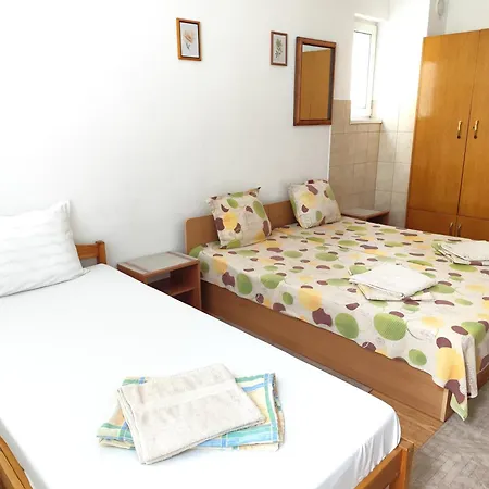 Family - 10 Km From Veliko Tarnovo Guest house