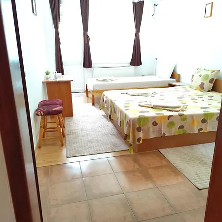 Family - 10 Km From Veliko Tarnovo Guest house *